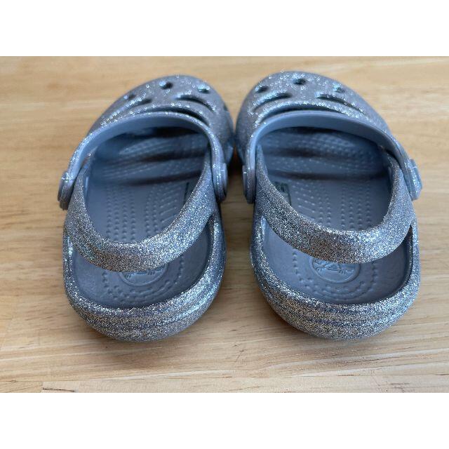 crocs(クロックス)の【ほぼ新品】クロックス サンダル　シャイナ　C5　13.0〜13.5cm キッズ/ベビー/マタニティのベビー靴/シューズ(~14cm)(サンダル)の商品写真