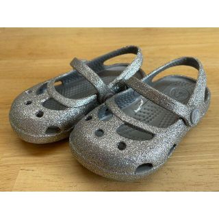 クロックス(crocs)の【ほぼ新品】クロックス サンダル　シャイナ　C5　13.0〜13.5cm(サンダル)