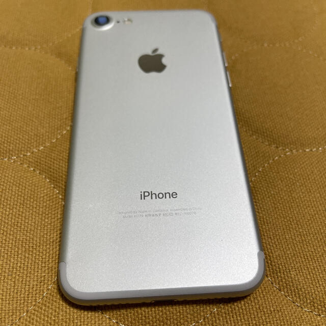 Apple IPhone 7 Silver 32GB (SIM Free)の通販 by shisha ‘s shop|ラクマ 2022低価