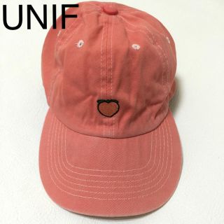 ユニフ(UNIF)の【新品送料込】UNIF 大人気 ピーチ柄キャップ(キャップ)