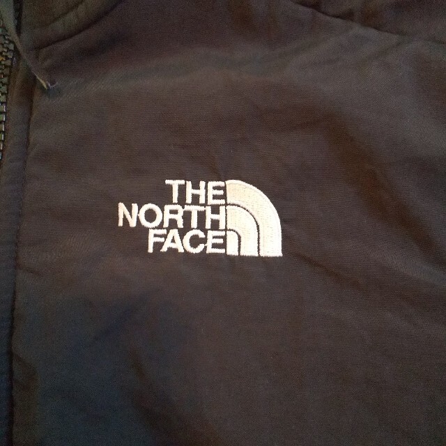 THE NORTH FACE(ザノースフェイス)の【最終価格】ノースフェイス  フリースパーカー 黒 古着 （ボーイズM） レディースのトップス(パーカー)の商品写真