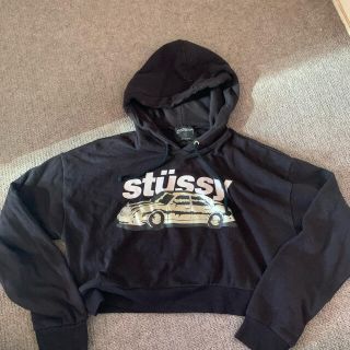 ステューシー(STUSSY)のstussy ミニ丈パーカー ショート丈(パーカー)