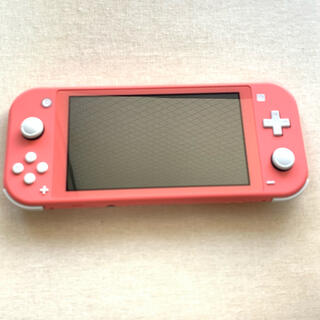 ニンテンドースイッチ(Nintendo Switch)のSwitch Lite  coral pink(携帯用ゲーム機本体)