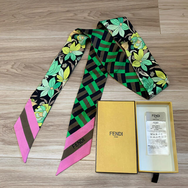 フェンディ fendi hermes エルメス ラッピー ツイリー スカーフ