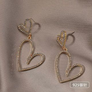 新品ピアス　ハートピアス(ピアス)