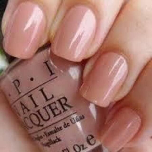 OPI(オーピーアイ)の*送料込み*　OPI A15 ドルチェ デ レチェ　新品未使用 コスメ/美容のネイル(マニキュア)の商品写真