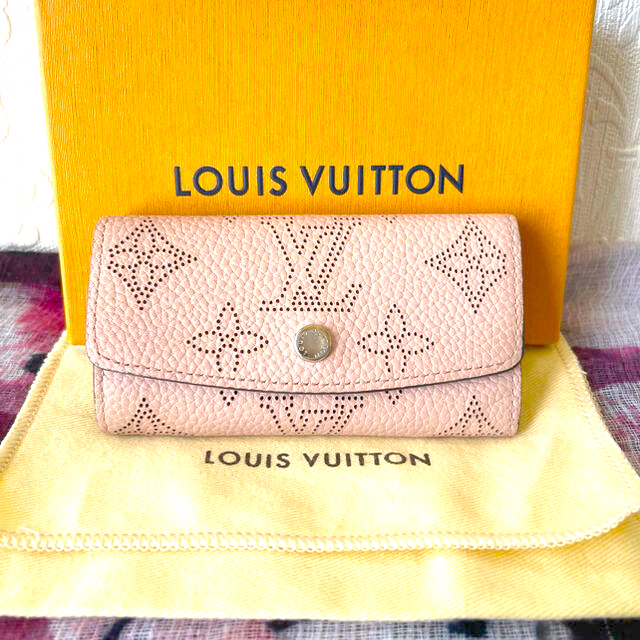 LOUIS VUITTON(ルイヴィトン)のLOUIS VITTONE ルイ・ヴィトン　マヒナ　4連キーケース レディースのファッション小物(キーケース)の商品写真