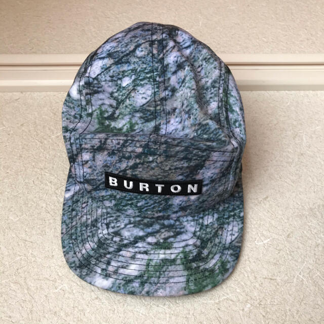 BURTON(バートン)のBURTON キャップ グリーン系 美品 メンズ【値下げ】 メンズの帽子(キャップ)の商品写真