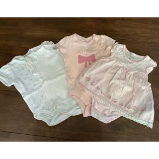 ベビーギャップ(babyGAP)の【値下げ】ベビーロンパース　女の子　半袖　60〜70サイズ(ロンパース)