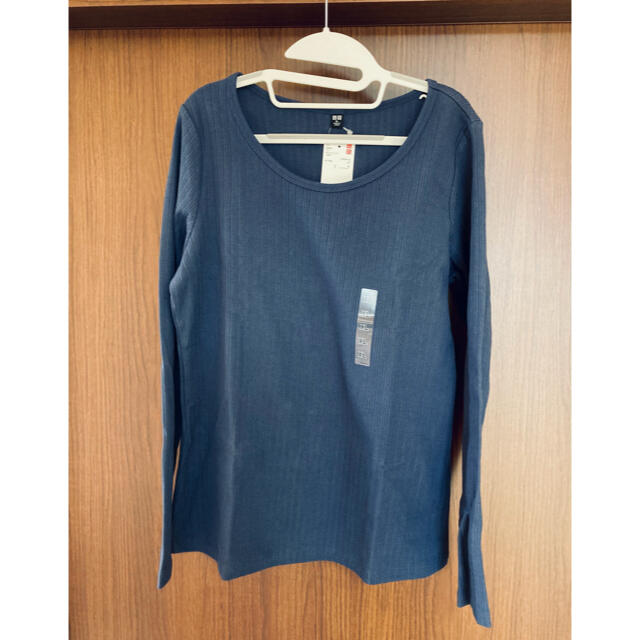 UNIQLO(ユニクロ)の【新品】ユニクロ　リブラウンドネックTシャツ　レディース　XLサイズ　長袖　紺色 レディースのトップス(Tシャツ(長袖/七分))の商品写真