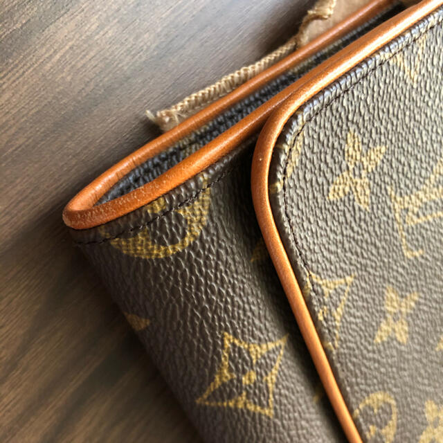 LOUIS VUITTON(ルイヴィトン)のルイヴィトン モノグラム ポシェットツイン レディースのバッグ(ショルダーバッグ)の商品写真