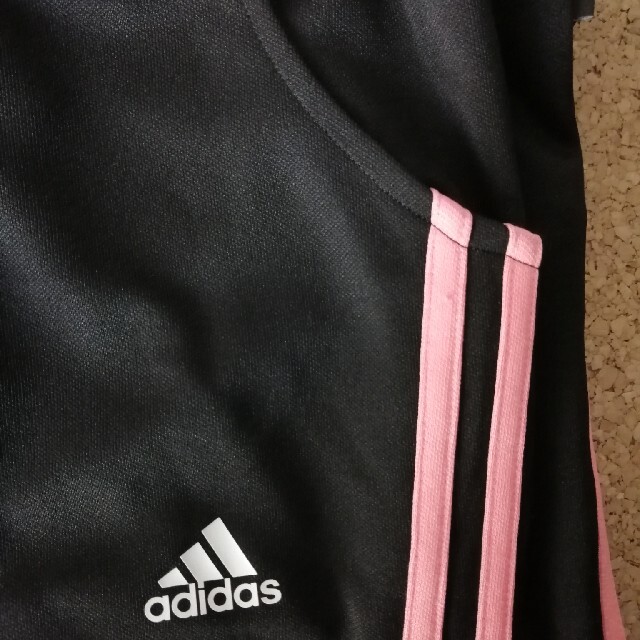 adidas(アディダス)の新品 adidas ジャージ 140cm キッズ/ベビー/マタニティのキッズ服女の子用(90cm~)(パンツ/スパッツ)の商品写真