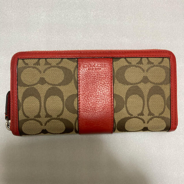 コーチ シグネチャーの長財布 赤とオレンジ系ヌメレザー | フリマアプリ ラクマ 美品☆COACH コーチ シグネチャー 赤ライン 長財布