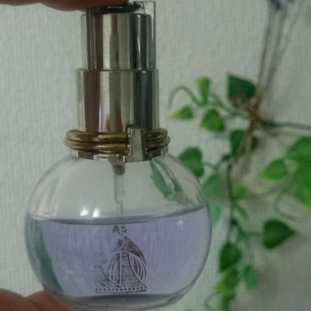ランバンエクラドゥアルベージュオードパルファム コスメ/美容の香水(香水(女性用))の商品写真