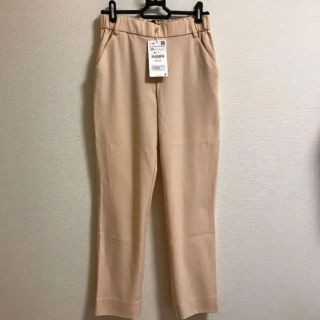 ザラ(ZARA)の新品タグ付き5990円　ZARA 綺麗めパンツ　カラーパンツ(クロップドパンツ)