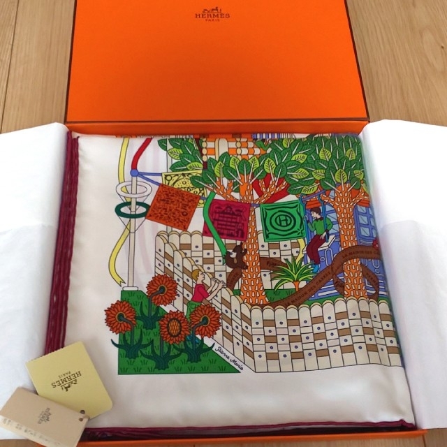 Hermes - 【専用】新品 エルメス HERMES カレ 90 大判スカーフ メゾン