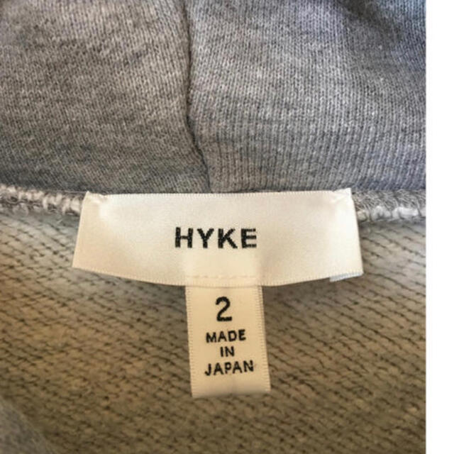 HYKE(ハイク)のHYKE ハイク フーディスウェット　パーカー　グレー　2 レディースのトップス(パーカー)の商品写真