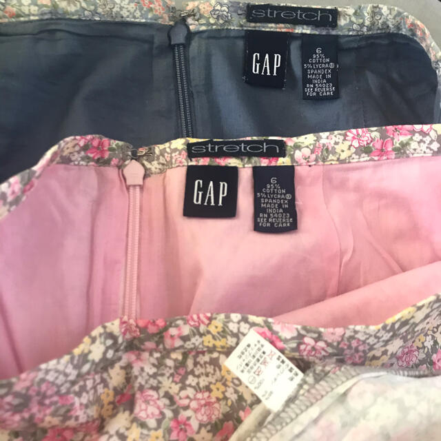 GAP(ギャップ)の【美品】花柄　コットン　スカート  ギャップ　２枚組　リバティ  Gap レディースのスカート(ひざ丈スカート)の商品写真