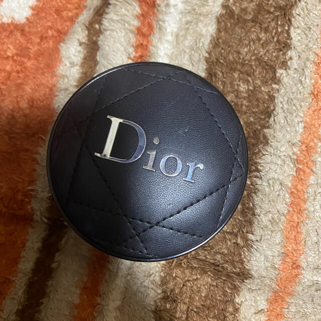 Dior(ディオール)のディオール　クッションファンデ コスメ/美容のベースメイク/化粧品(ファンデーション)の商品写真