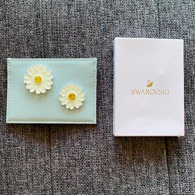 SWAROVSKI(スワロフスキー)のスワロフスキー　カードケース レディースのファッション小物(名刺入れ/定期入れ)の商品写真