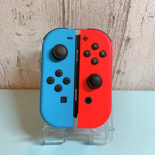 ニンテンドースイッチ(Nintendo Switch)の美品 人気カラー ブルー レッドSwitch 左右セットジョイコンJoy-Con(その他)