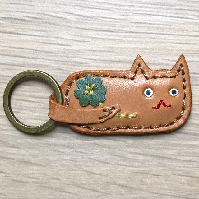 レザークラフト 革 猫 キーホルダー バッグチャーム かわいいの通販 By Meow Meow ラクマ レザークラフト 革 猫 キーホルダー バッグチャーム かわいいの通販 By Meow Meow ラクマ