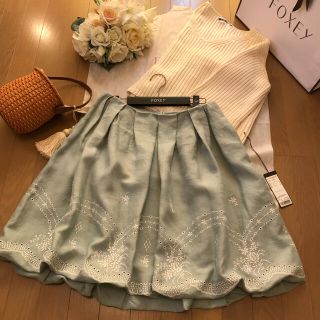 フォクシー(FOXEY)のFOXEY "LINEN FLOWER"2018年118800円未使用紙タグ有(ひざ丈スカート)