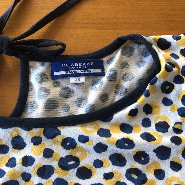 BURBERRY BLUE LABEL(バーバリーブルーレーベル)のバーバリーブルーレーベル Tシャツ レディースのトップス(Tシャツ(半袖/袖なし))の商品写真