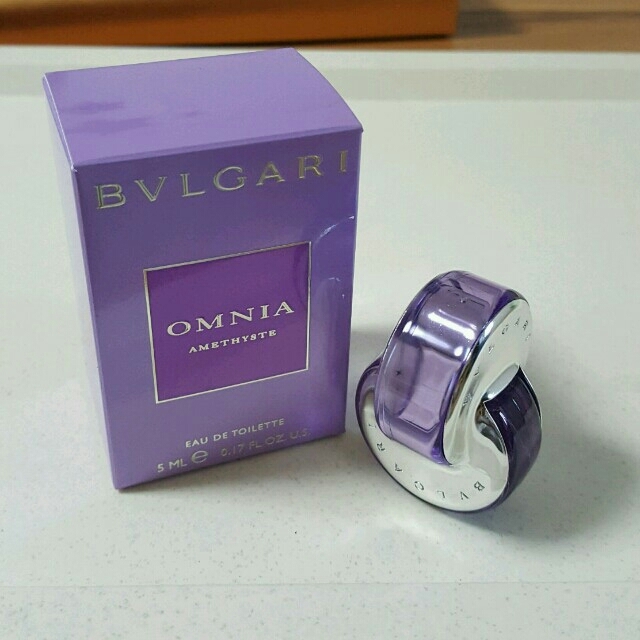 BVLGARI(ブルガリ)の未使用ブルガリオムニアアメジスト　5ml コスメ/美容の香水(ユニセックス)の商品写真