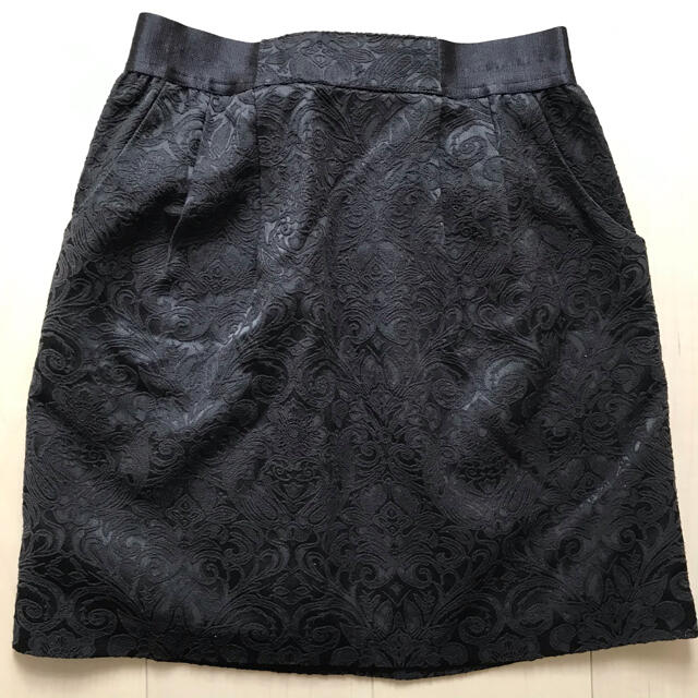 黒　スカート  レディースのスカート(ひざ丈スカート)の商品写真