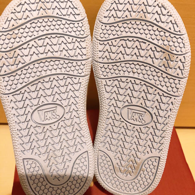 VANS(ヴァンズ)の専用 キッズ/ベビー/マタニティのキッズ靴/シューズ(15cm~)(スニーカー)の商品写真