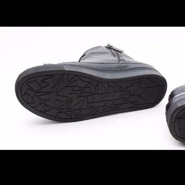 ISSEY MIYAKE(イッセイミヤケ)の【超美品】ISSEY MIYAKE MEN レザースニーカー サイズ43 黒 メンズの靴/シューズ(スニーカー)の商品写真