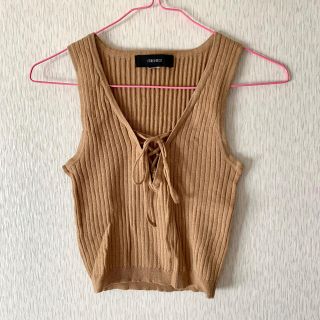 フォーエバートゥエンティーワン(FOREVER 21)のショート丈　ノースリーブ(カットソー(半袖/袖なし))