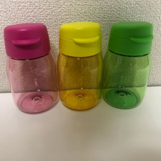 【新品未使用】Tupperware ボトル（3色セット）送料無料(容器)