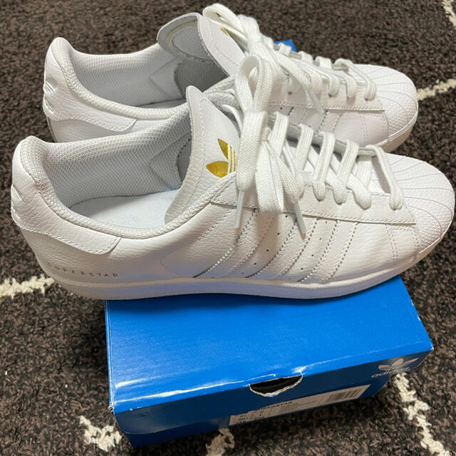 adidas(アディダス)のアディダス　スーパースター　70周年モデル　25.5cm メンズの靴/シューズ(スニーカー)の商品写真