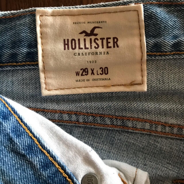 Hollister(ホリスター)のホリスター HOLLISTER スリムストレートジーンズ メンズのパンツ(デニム/ジーンズ)の商品写真