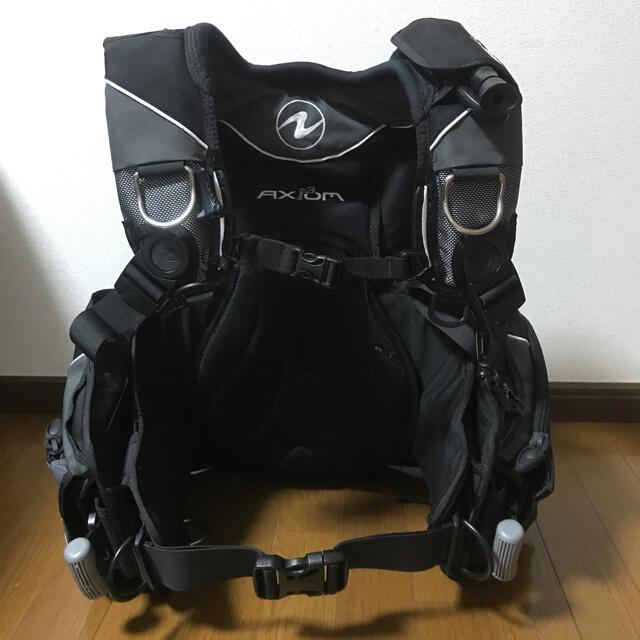 Aqua Lung(アクアラング)のBCD アクシオムi3（Sサイズ） スポーツ/アウトドアのスポーツ/アウトドア その他(マリン/スイミング)の商品写真