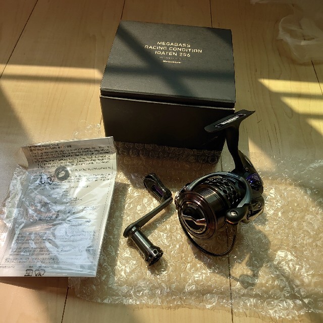 流行に Megabass - メガバス レーシングコンディション イダテン256