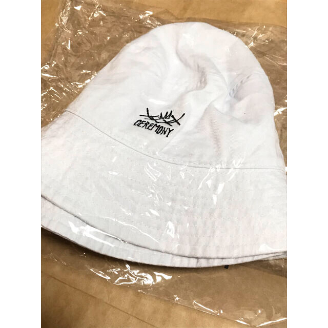 新品 未使用 King Gnu バケットハット ホワイト キングヌー 帽子 新品 未使用 King Gnu バケットハット ホワイト キングヌー 帽子