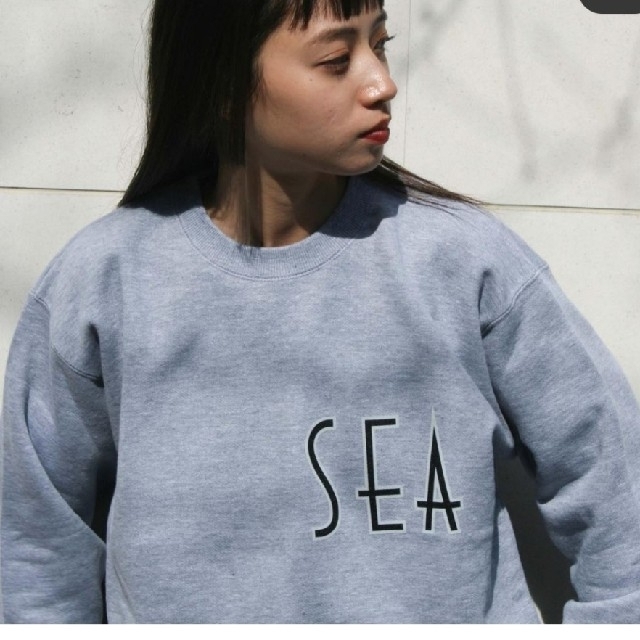 天文学者は wind and sea　SEA CREW NECK　スウェット