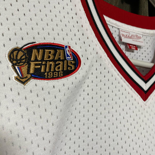 Mitchell & Ness CHICAGO BULLS シューティングシャツ 3