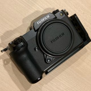 フジフイルム(富士フイルム)のFUJIFILM GFX100S L型ブラケット・予備バッテリー/充電器付(ミラーレス一眼)