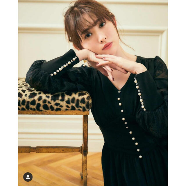 Herlipto Embellished Satin Long Dress レディースのワンピース(ロングワンピース/マキシワンピース)の商品写真