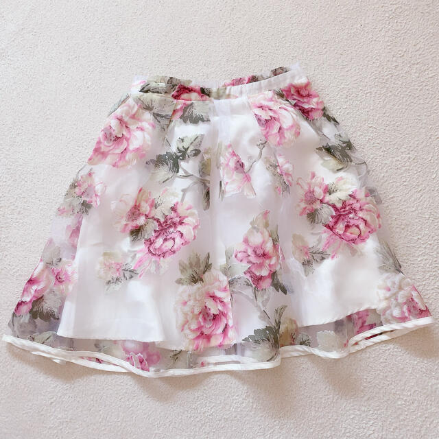 お花柄ミニスカート レディースのスカート(ミニスカート)の商品写真