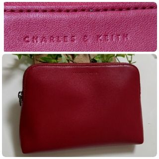 チャールズアンドキース(Charles and Keith)のCHARLES & KEITH　ポーチ(ポーチ)