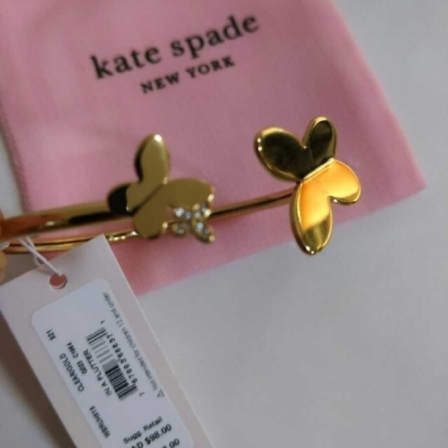 kate spade new york(ケイトスペードニューヨーク)のayumi様【新品】kate spade   バングル ピアス レディースのアクセサリー(ブレスレット/バングル)の商品写真