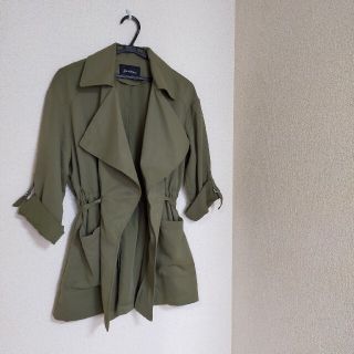 ザラ(ZARA)のstradivarius　zara姉妹店　とろみ　ショートトレンチ　カーキ(トレンチコート)