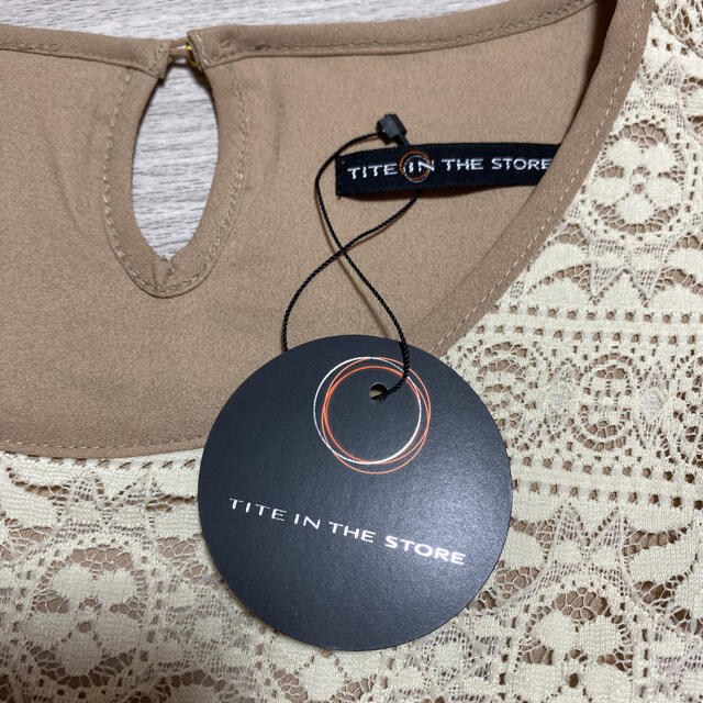 【未使用】TITE in the store レースワンピース ベージュ レディースのワンピース(ひざ丈ワンピース)の商品写真