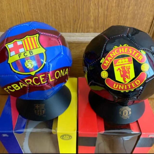 Custo Barcelona(クストバルセロナ)のFCバルセロナ　マンU ミニサッカーボール　2点セット スポーツ/アウトドアのサッカー/フットサル(ボール)の商品写真