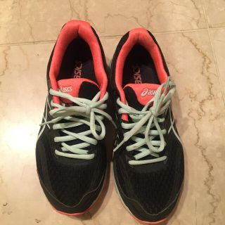 アシックス(asics)のアシックス スニーカー　23.5㎝(スニーカー)